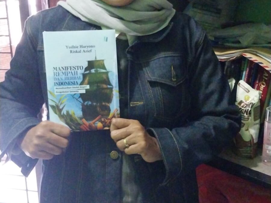 EMAK-EMAK MEMBACA REMPAH